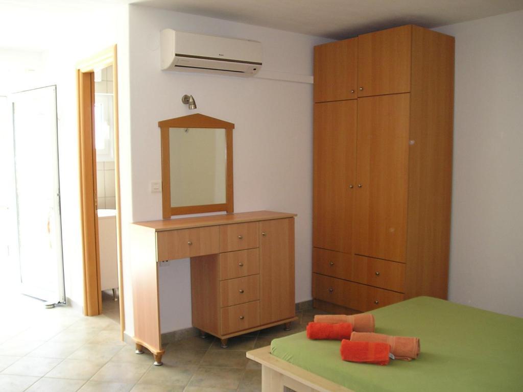 Villa Pegasos Chrisi Ammoudia Rum bild